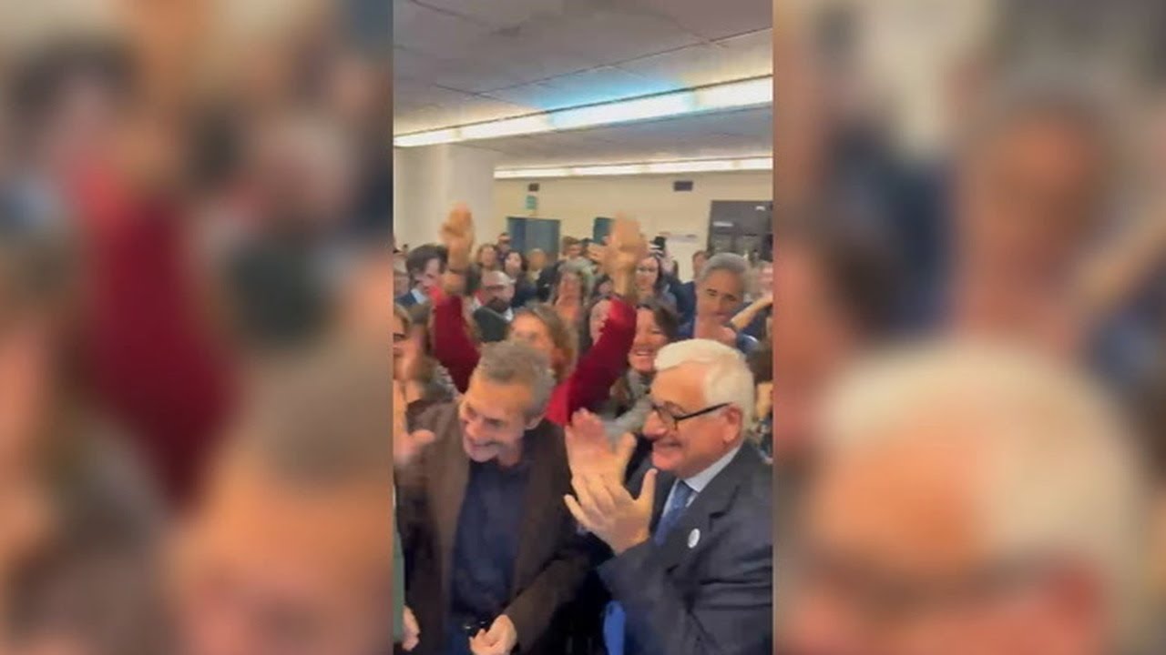 Referendum, i magistrati brindano cantando Bella ciao