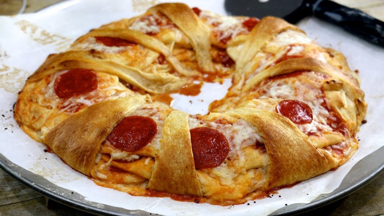 Pizza Crescent Ring Live - FunFoods