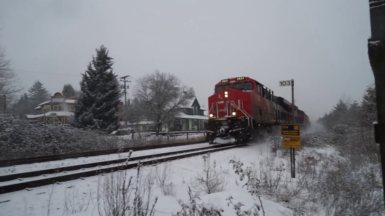CN2837 & CN3011 Eastbound at Fort Langley