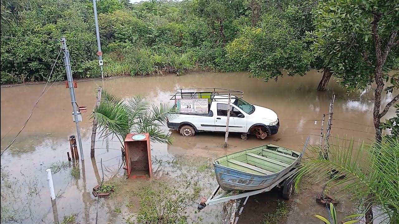 Inchente na minha casa e tive que ir trabalhar 