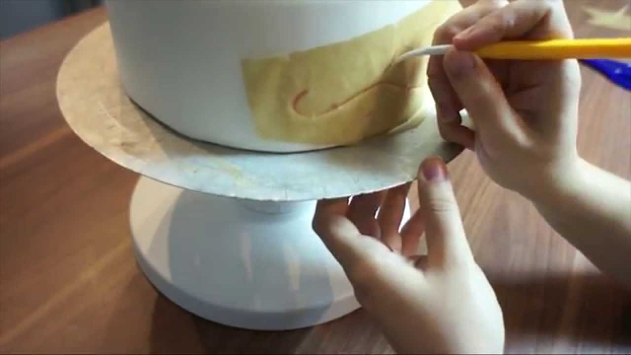 Royal Icing dekoration - Design ausdenken, auf Torte übertragen & aufspritzen - von Kuchenfee