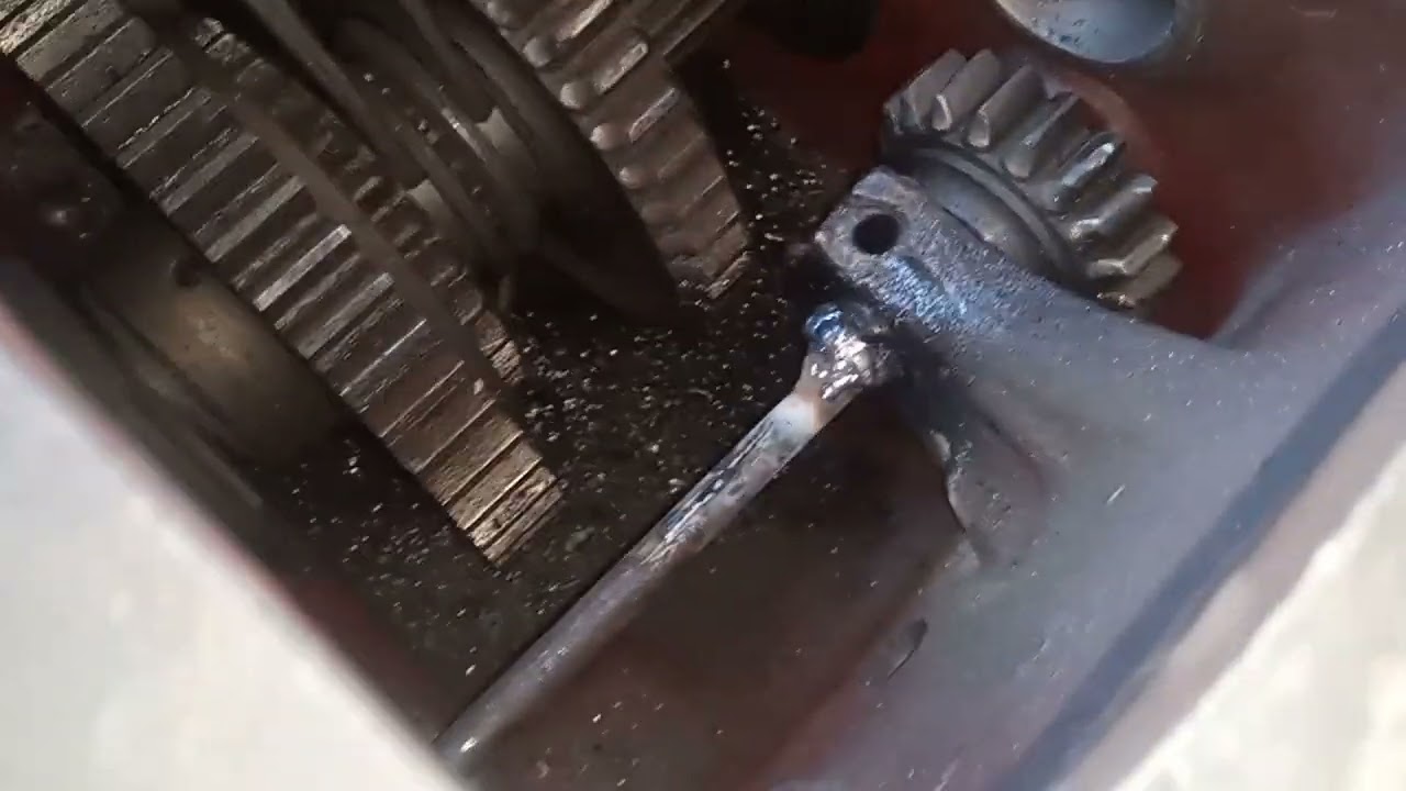 tirando engrenagem da ré do CBT