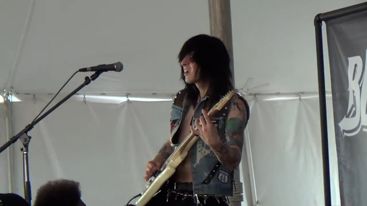 RazorDave - Rocklahoma 2014 Guitar Solo Excerpt (Black Tora)