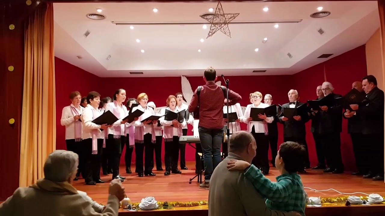 Coral Centro Social de Tui. Teño un amor en Rianxo, canción popular galega.