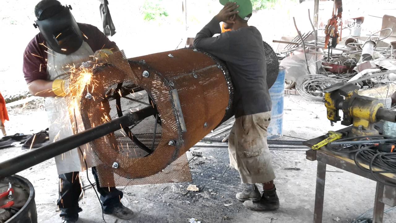 How we prepar and make the trommel screen for our costumers.