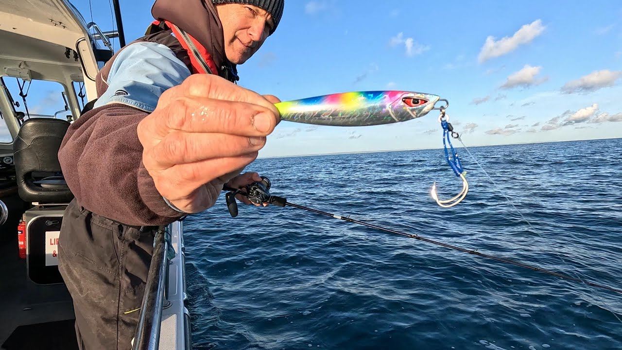 Slow Pitch Jigging Techniques: how to use the JOKER Mayhem jig to catch bass.
