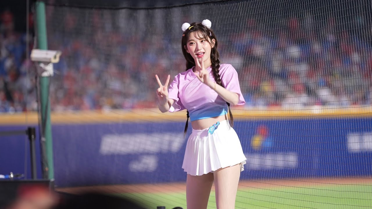 李珠珢跳最可愛的豊暐應援曲 熱到臉都鏘掉了 最喜歡這首了😀