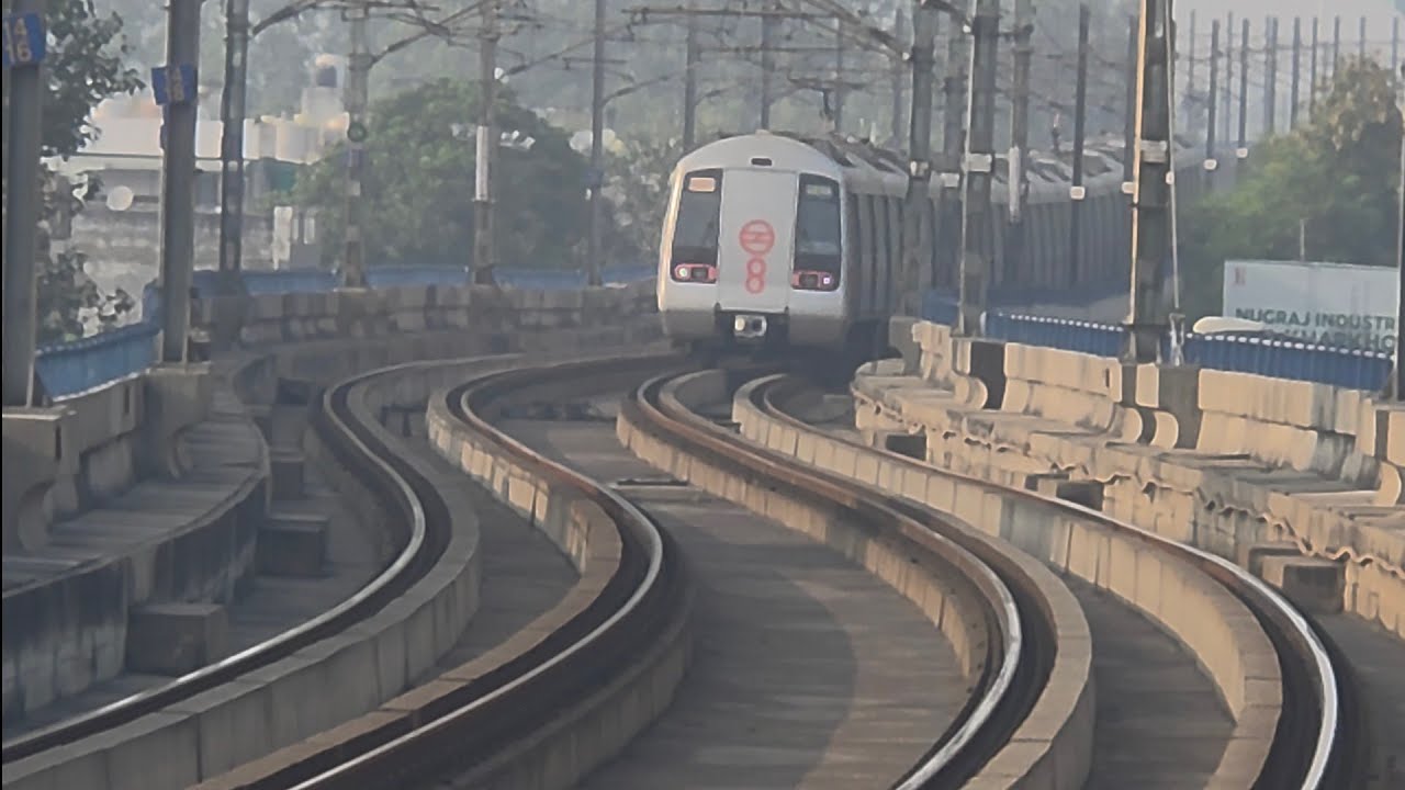 Non-Stop Metro Coming At Red Line Metro Station | DMRC Rotem Metrospotting 
