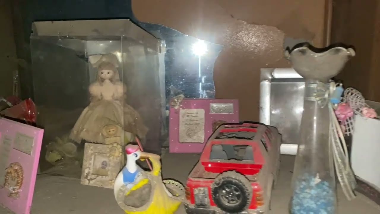 Entramos a una Casa Abandonada… y Todo Sigue Como si la Dueña Fuera a Volver” con @TerrorAlExtremo 
