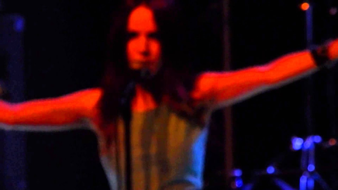 Portread @ Rock Club Volume