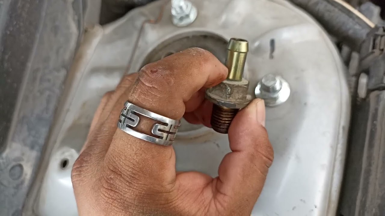 honda Civic no baja revoluciones se queda acelerado,en otros autos pueden incluso emitir humo azul