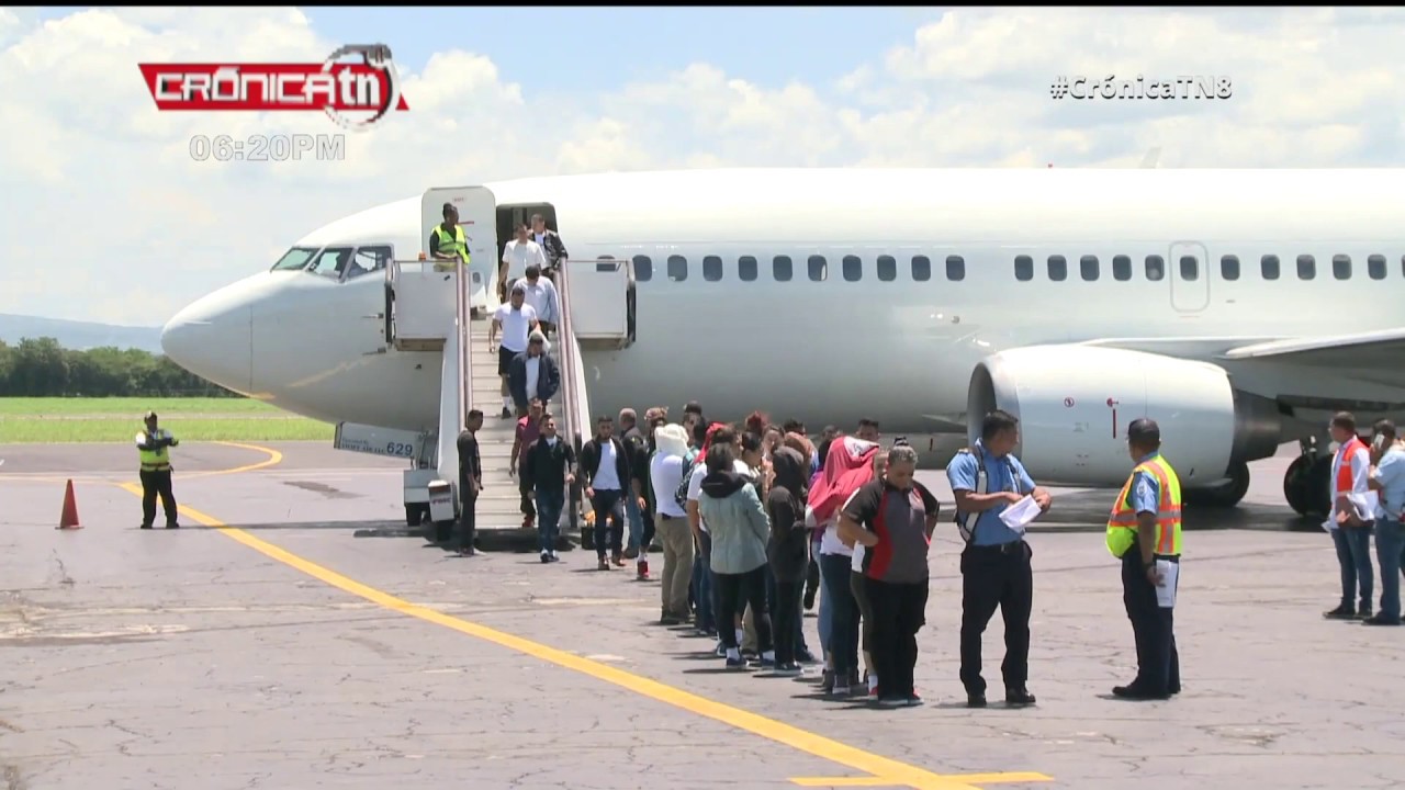 Calurosa bienvenida a nicaragüenses deportados de Estados Unidos