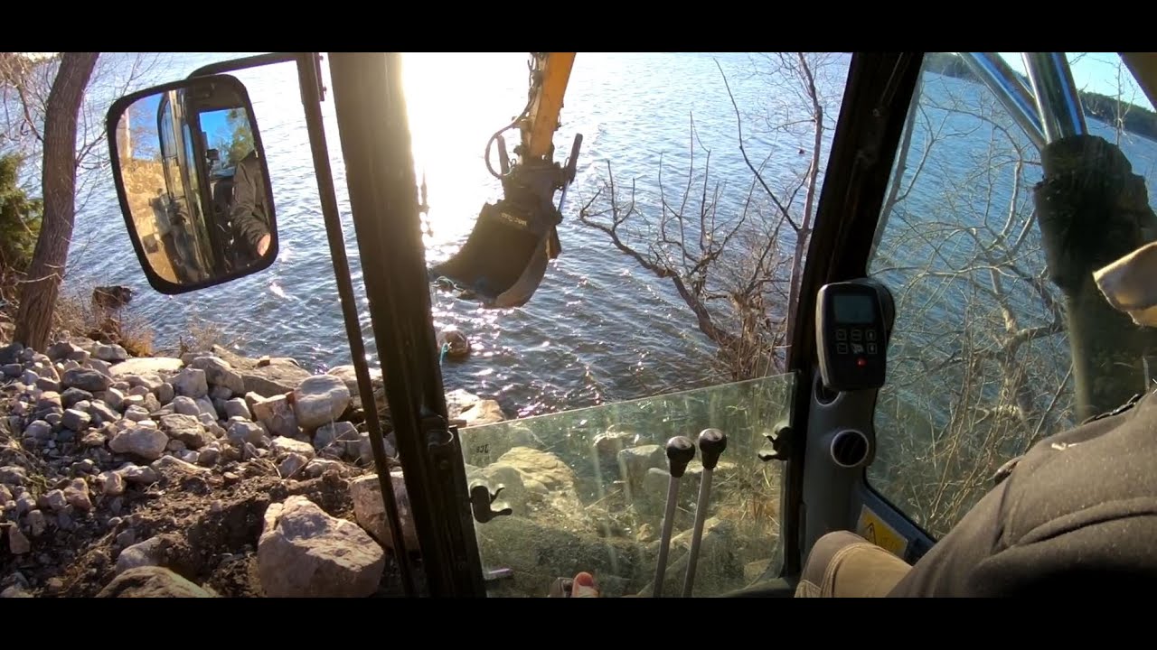 Bygger väg och båtramp del 2