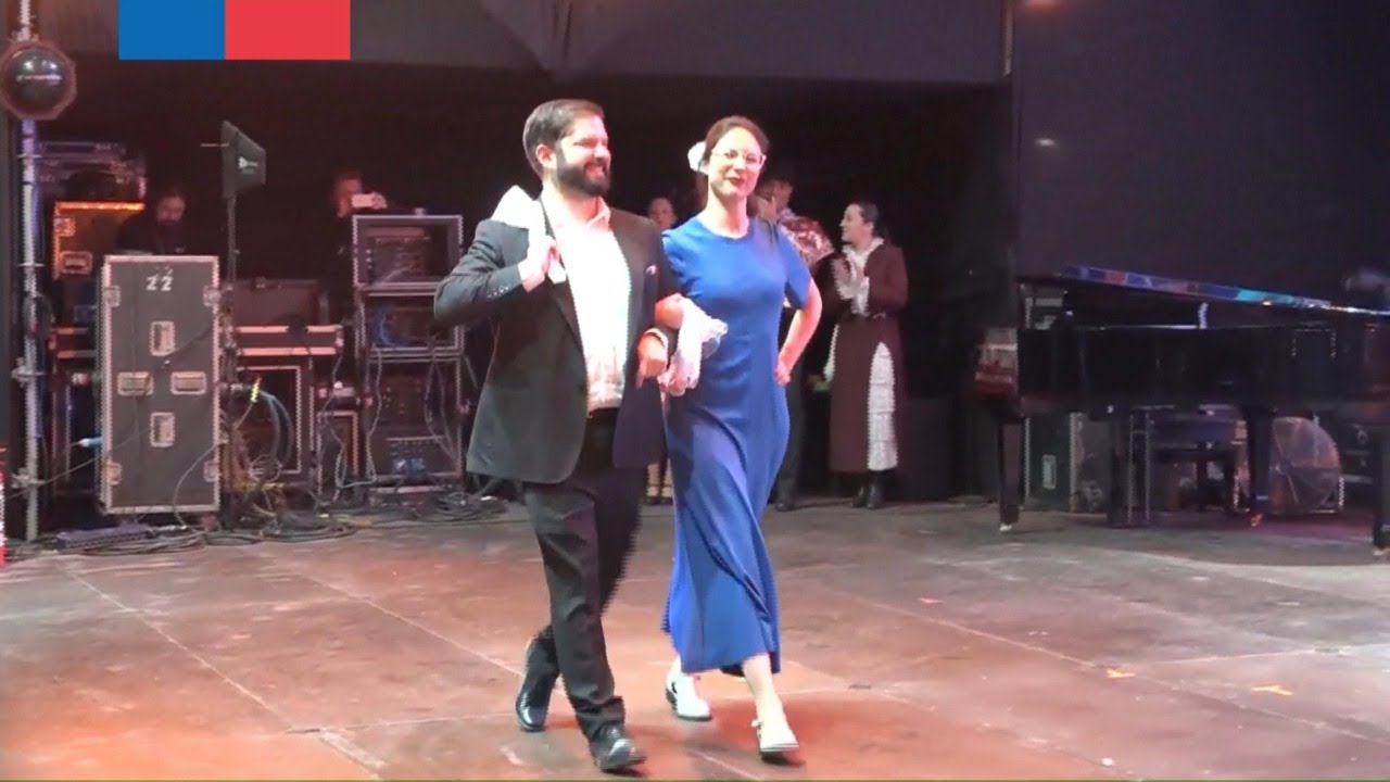 Así fue el primer pie de cueca del Presidente Boric en inauguración de fondas
