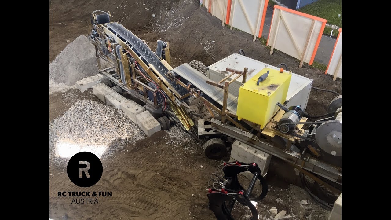 RC Truck Fun! RC Steinbrecher I Amazing Stone Crusher Close up
