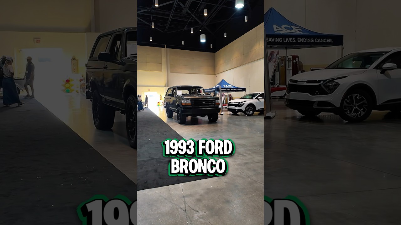 1993 Ford Bronco. 