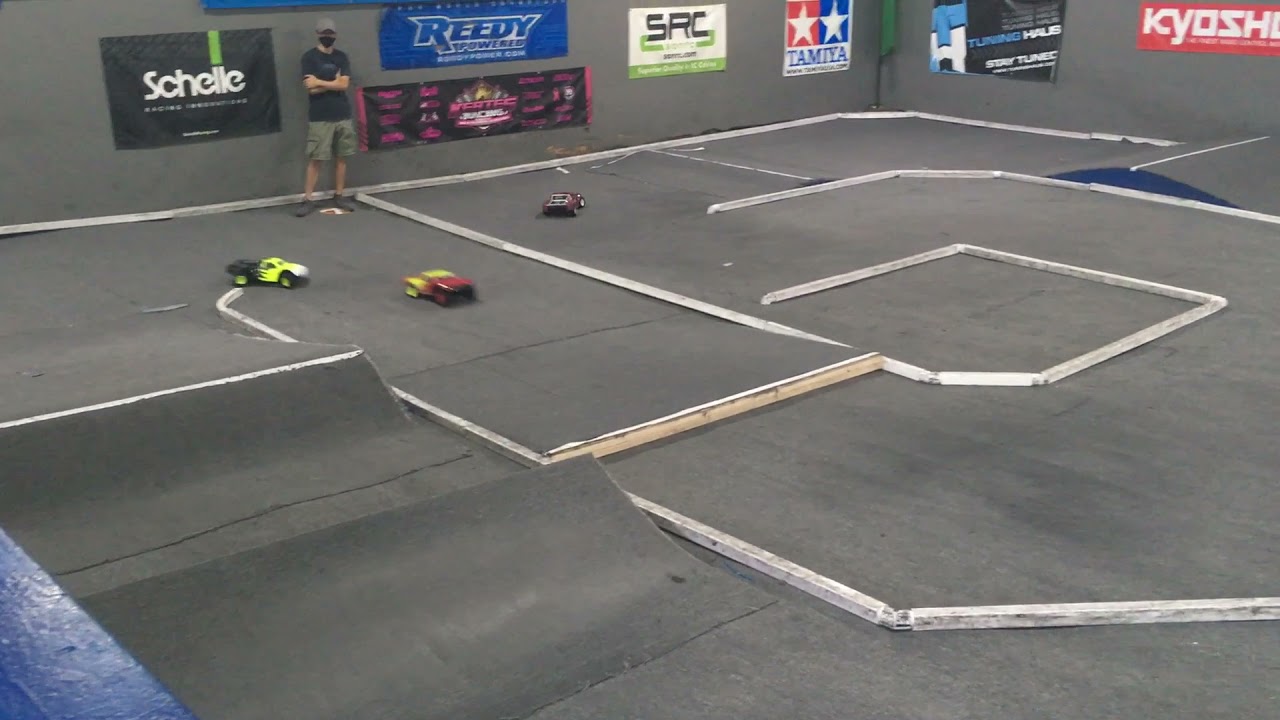 SC6.2 Fantom 17.5T Hobbywing blinky mode vs Xray SCT and AE Pro4 SC10 Power isn't everything