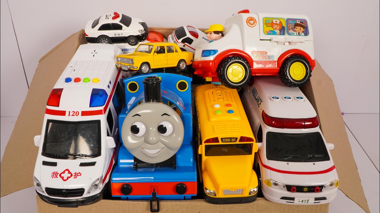 救急車のミニカー走る☆緊急走行テスト☆坂道走る｜ Ambulance miniature car runs! Emergensy driving test