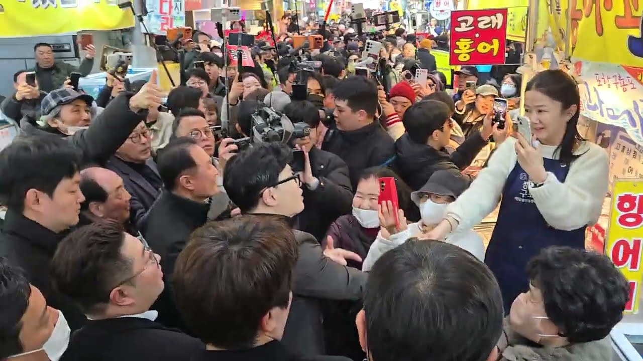[KNL] 한동훈이 먼저이다!!! 구포시장에서 너무 많아서 터졌다!!! (4/7) 20260307