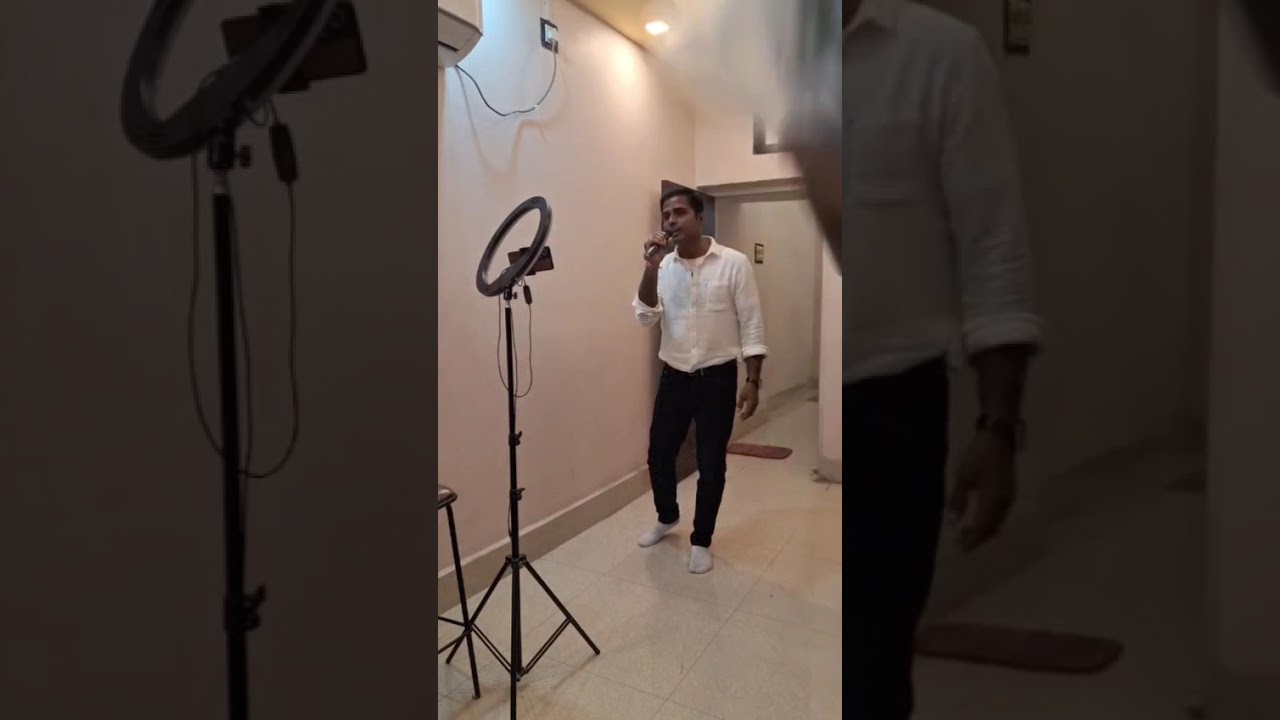 Zindagi ke safar me guzar jate hai jo makaam...
