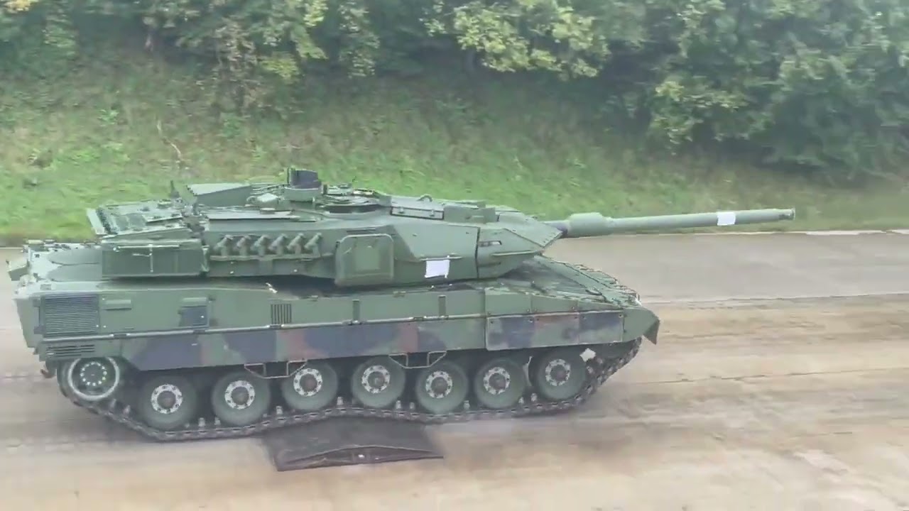 super suspension system of Leopard 2A7 followed by Boxer IFV with a Puma turret