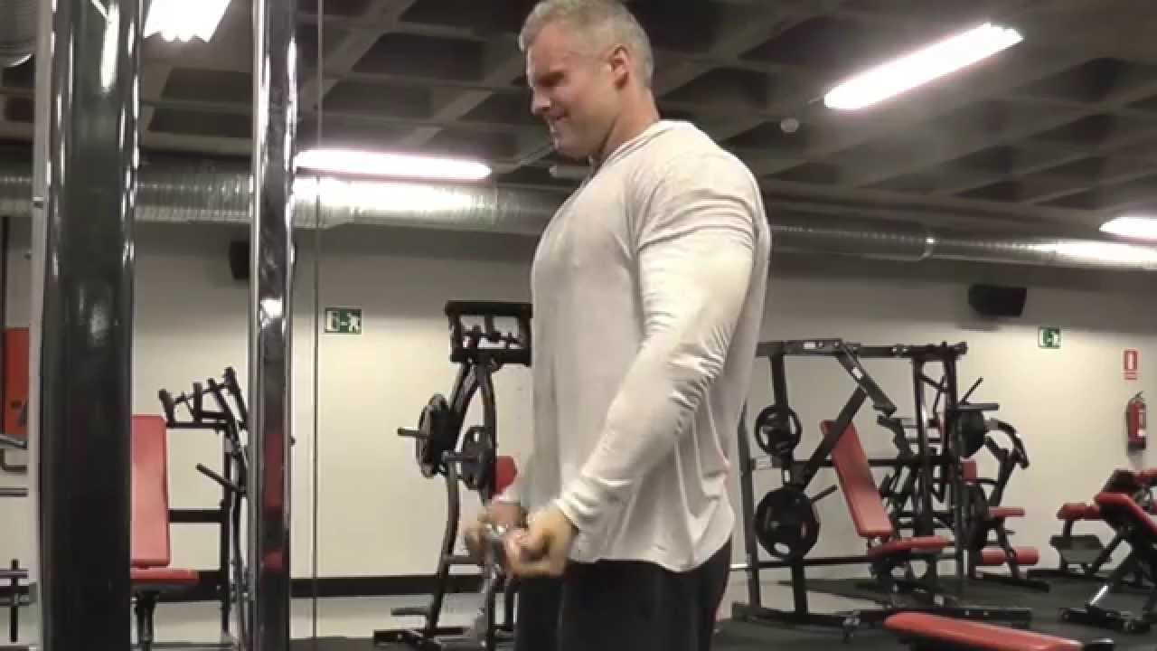 Trenink biceps a triceps v superseriich - Martin Mester IFBB PRO Mens Physique