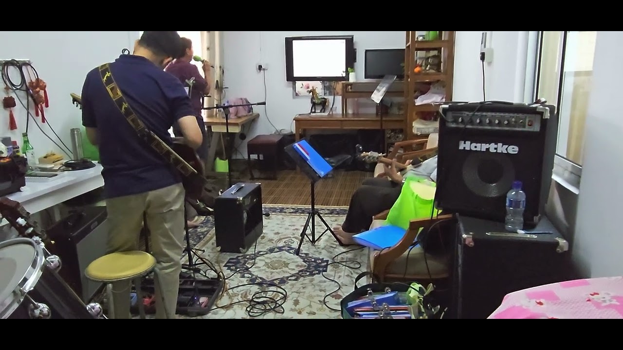 Beben cover classic chinese song with SNBF Uncle | love dis moment