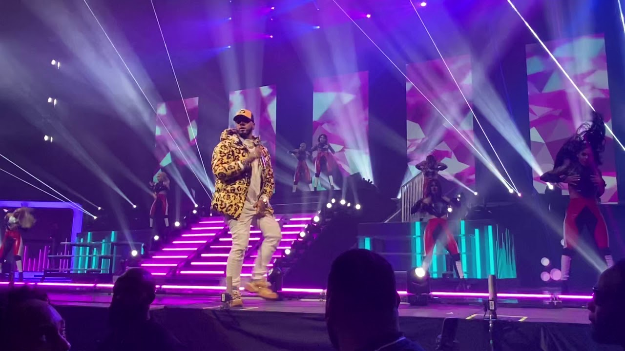 Anuel AA Ft Karol G, Fat Joe In Concert ( Miami 12/21/19).