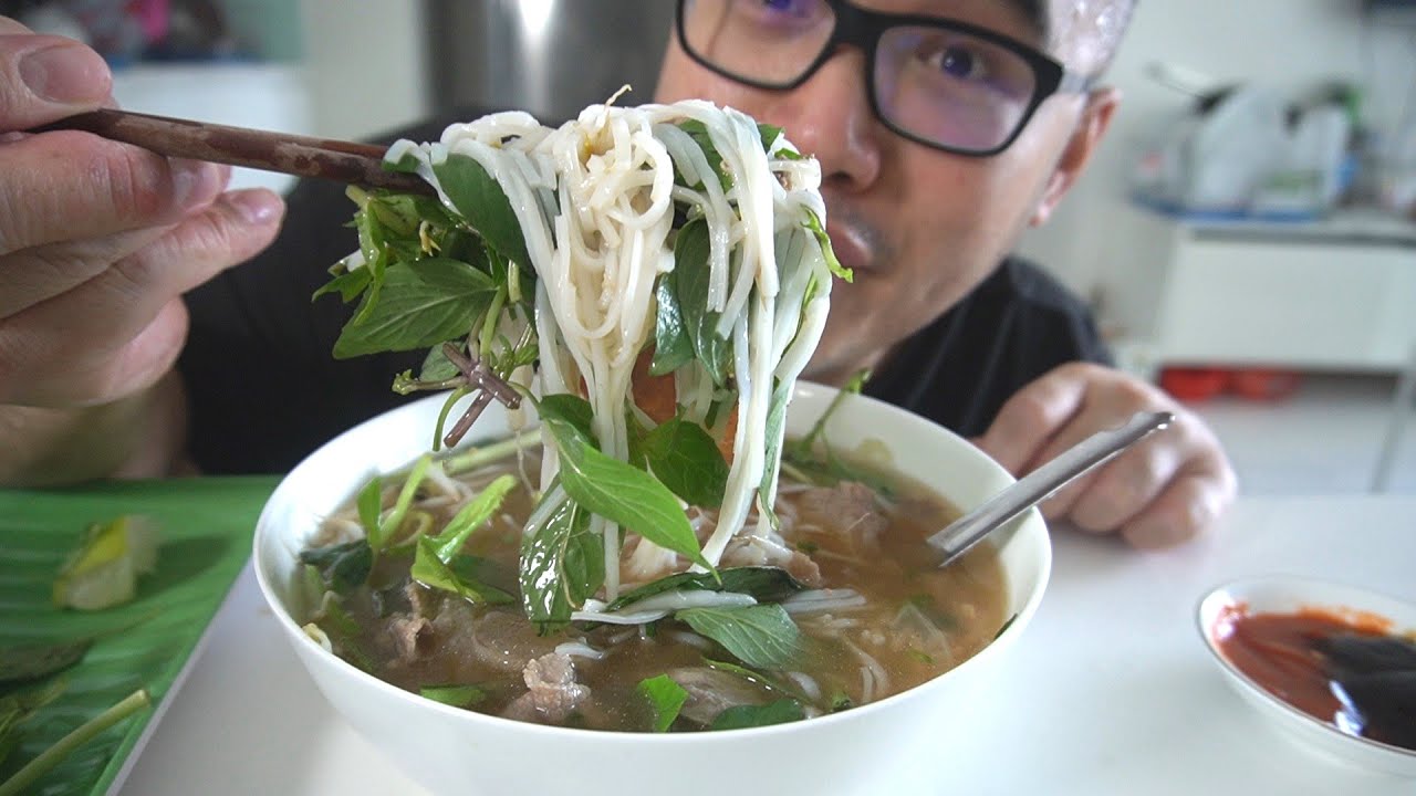 Chowing Down On VIETNAMESE PHO