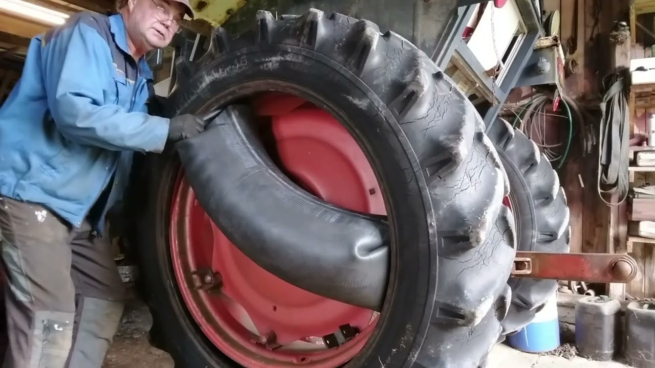 Däckbyte på Traktor