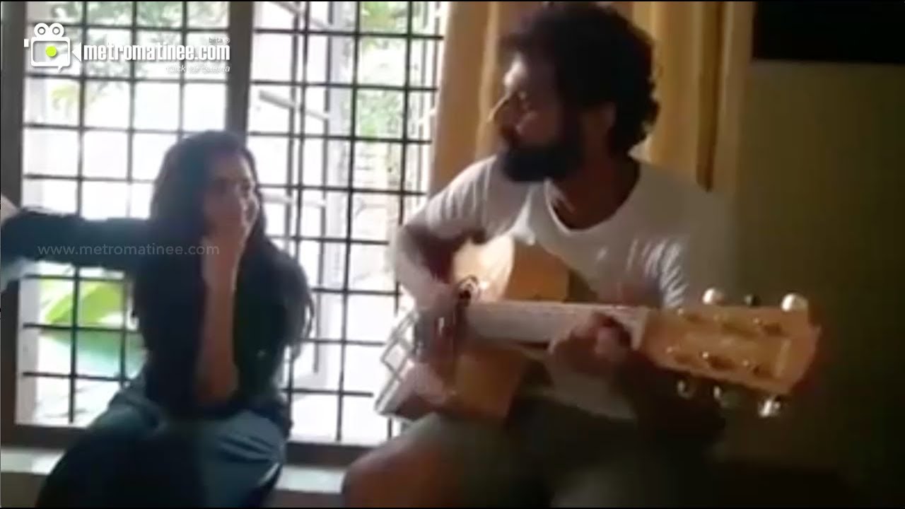 Pranav Mohanlal Playing Guitar with Aditi Ravi