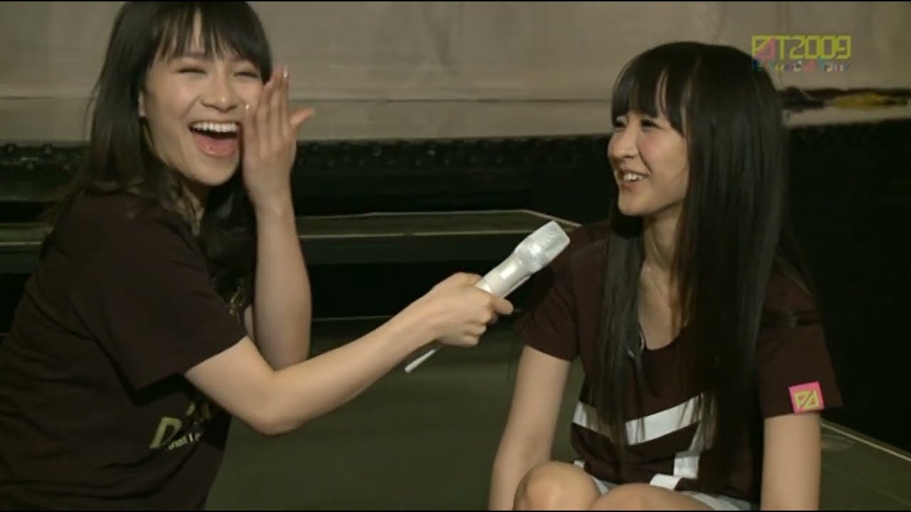 Perfume 芸達者なあ～ちゃん A-chan imitates a TV reporter (Eng Subs)