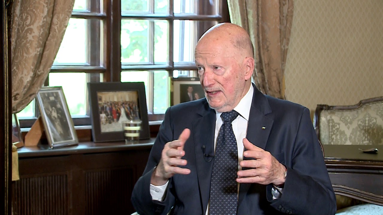 Н.В. Цар Симеон ІІ в "Интервю с Наделина Анева"