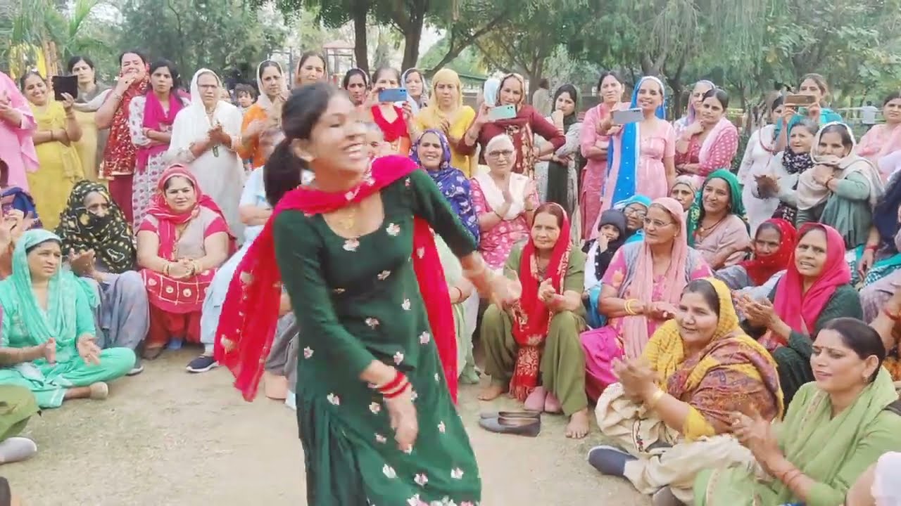 सूट 900 का लाया हे।। हरियाणवी लोकगीत एंड डांस 🥳🥳🥳