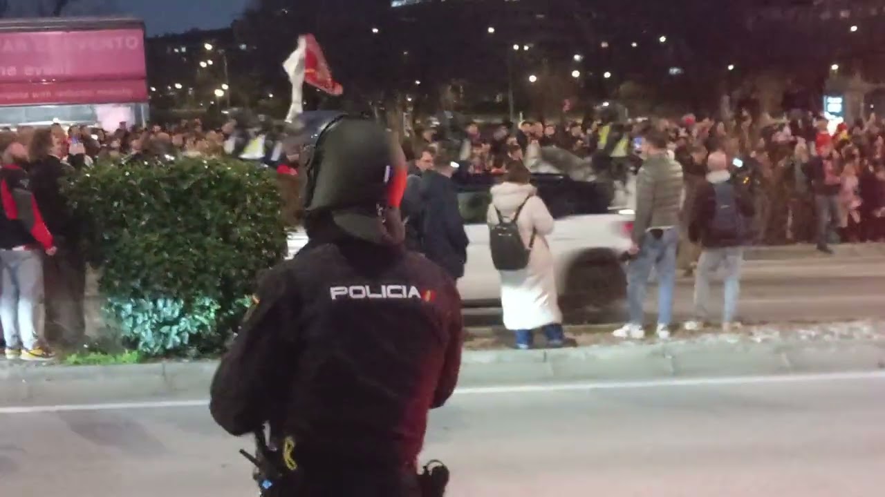 @Samaraatleti26 @Micaela6hijos ♥️🤍FORZA ATLETI ♥️🤍💪