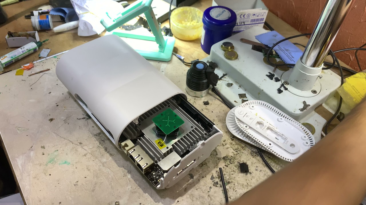 اصلاح راوتر ZTE منفذ الطاقة   Repair power port for router ZTE. model:MC801A