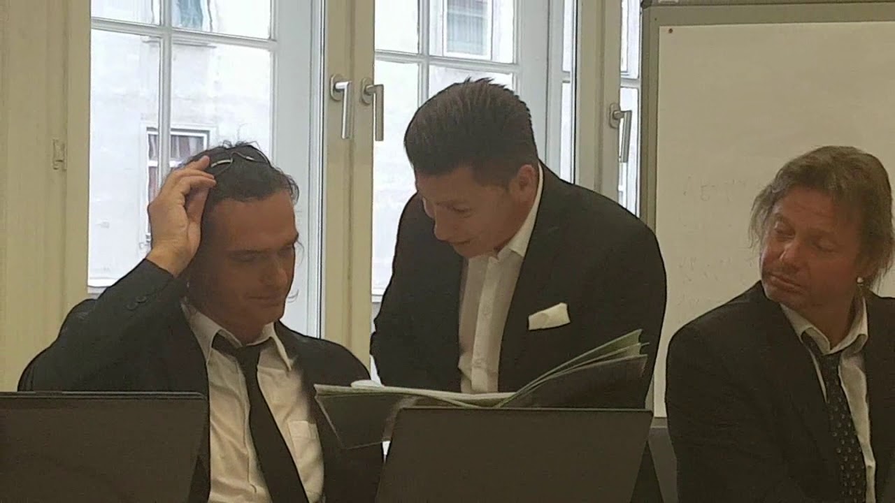 Mittagspause Outtakes - Briefing Szene - Freddy Brix