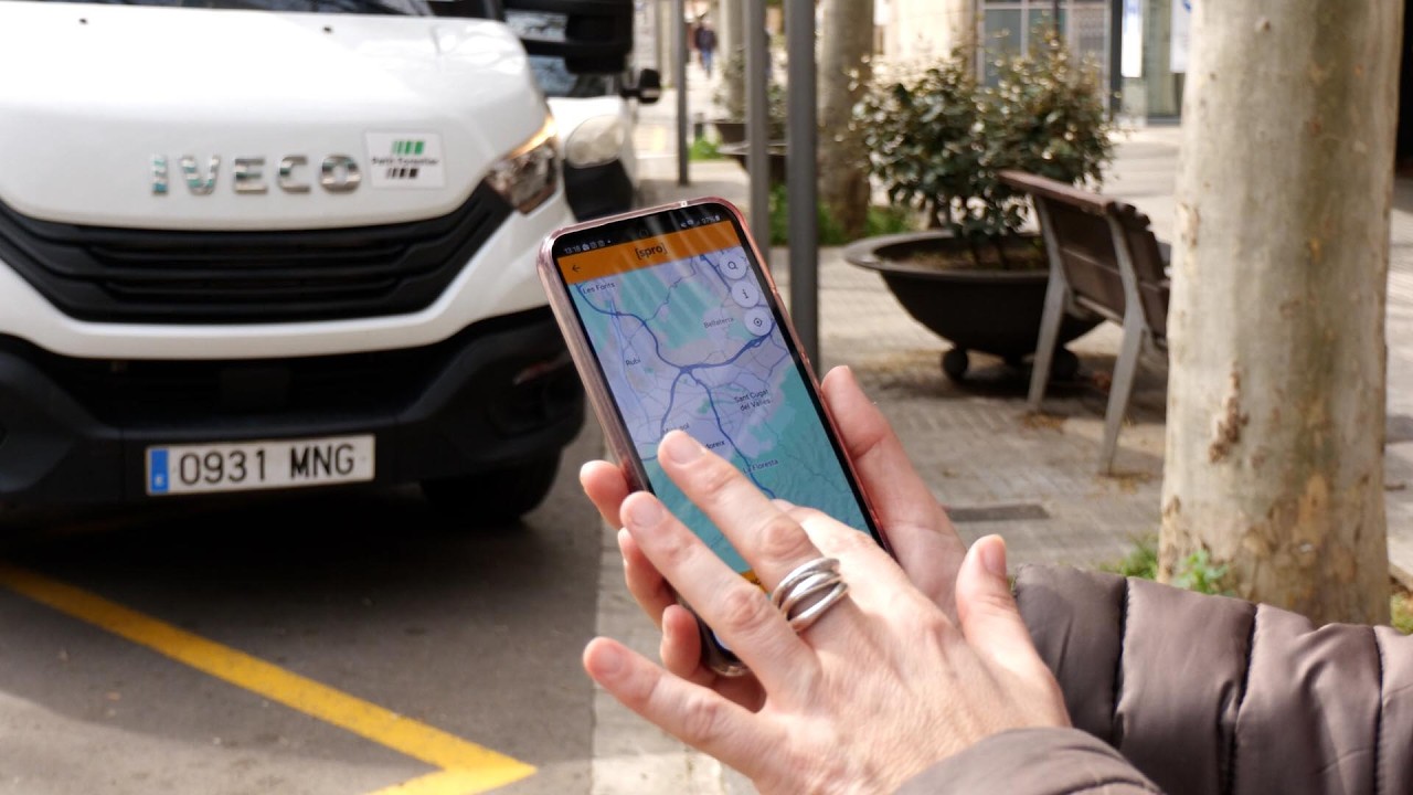 Sant Cugat posa en marxa una app per aparcar a les zones de càrrega i descàrrega