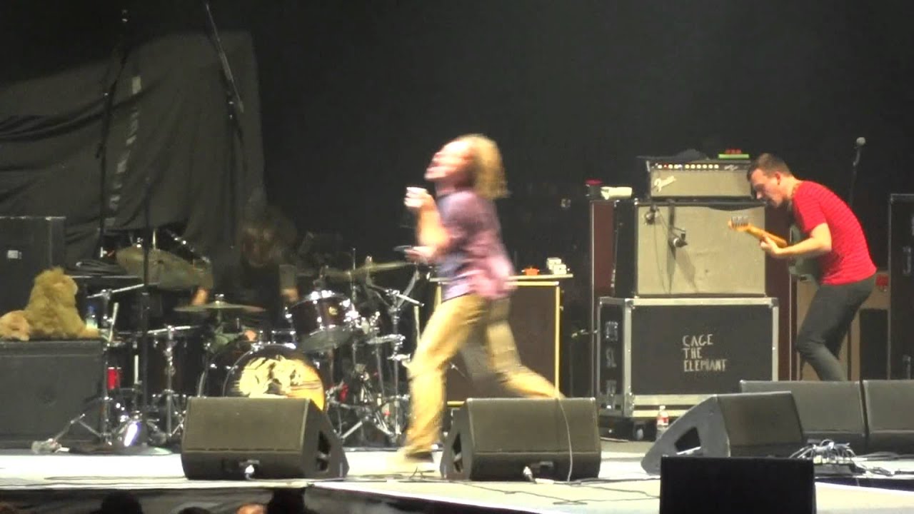 Cage the Elephant - Dave Grohl plays drums - AWESOME video