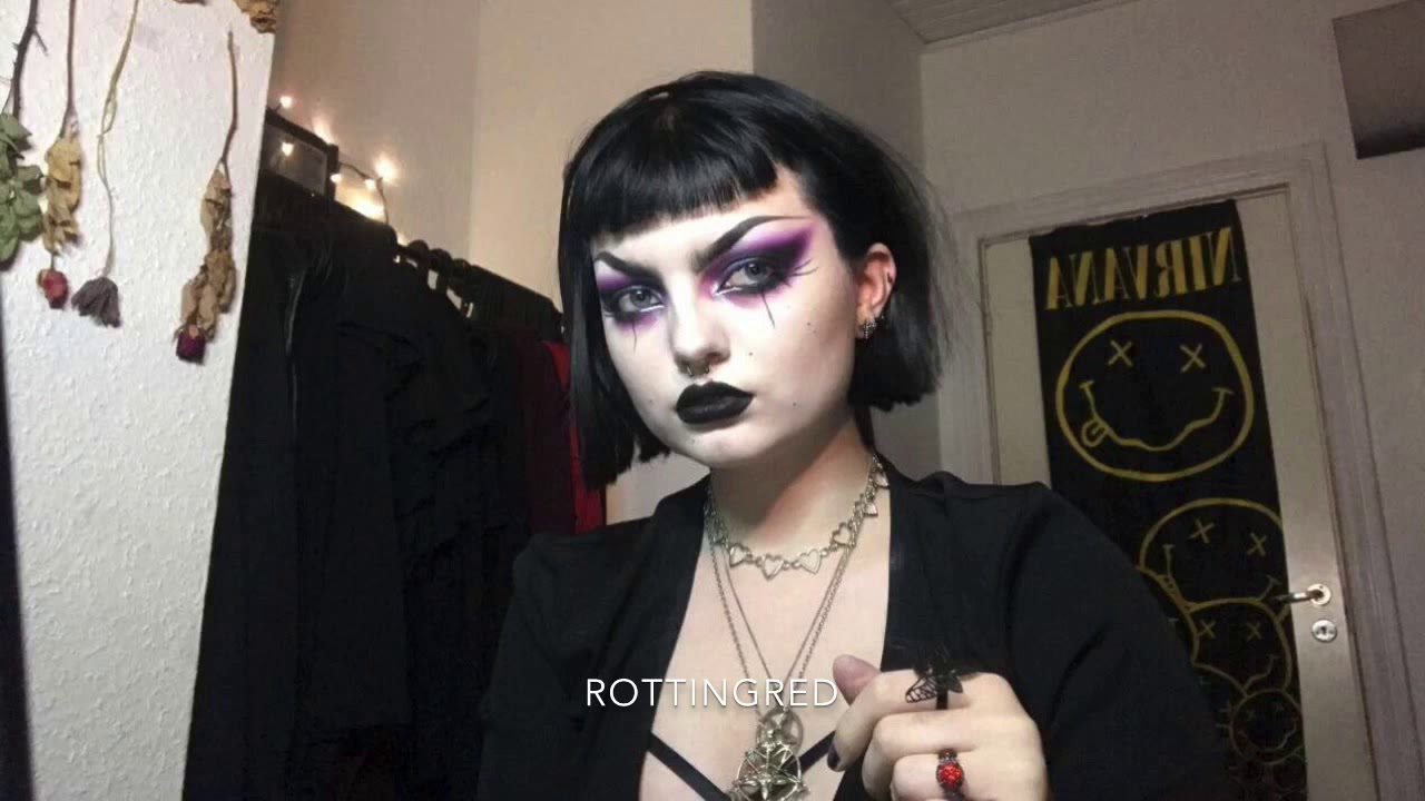Makeup tutorial 10 - Purple Gothic Smokey eye ~ RottingRed