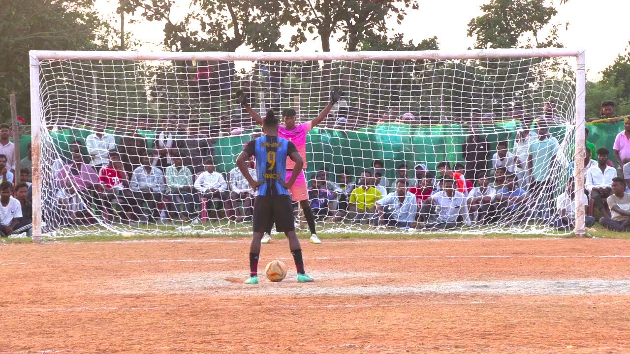 SUPERB PENALTY KICK ! BANDA MUNDA VS RANCHI TIGER ! SINGARSARAY FOOTBALL TOURNAMENT 2025 !