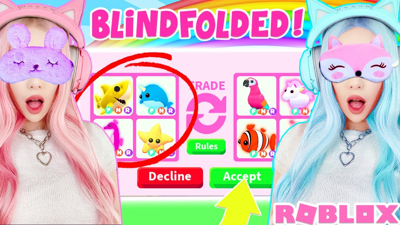 I Challenged My TWIN To A BLINDFOLDED TRADE CHALLENGE In Adopt Me... Roblox Adopt Me Trading