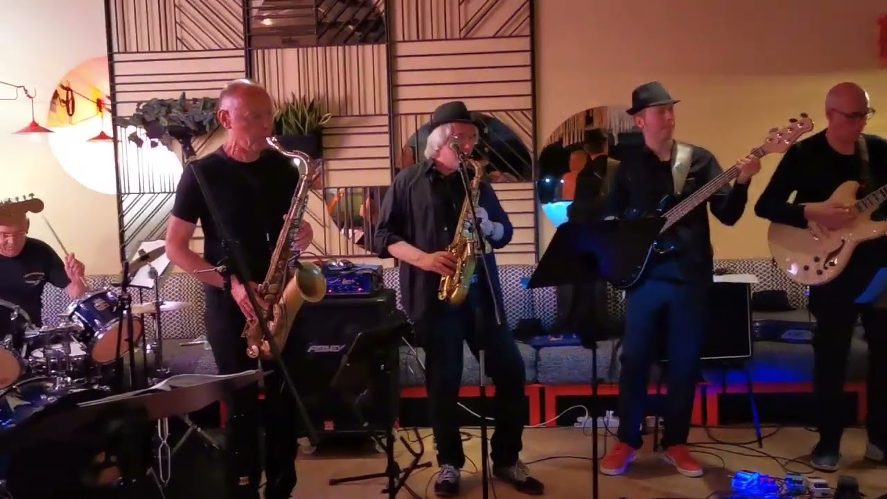 OYSTERS MIDNIGHT - former ITERA Band live