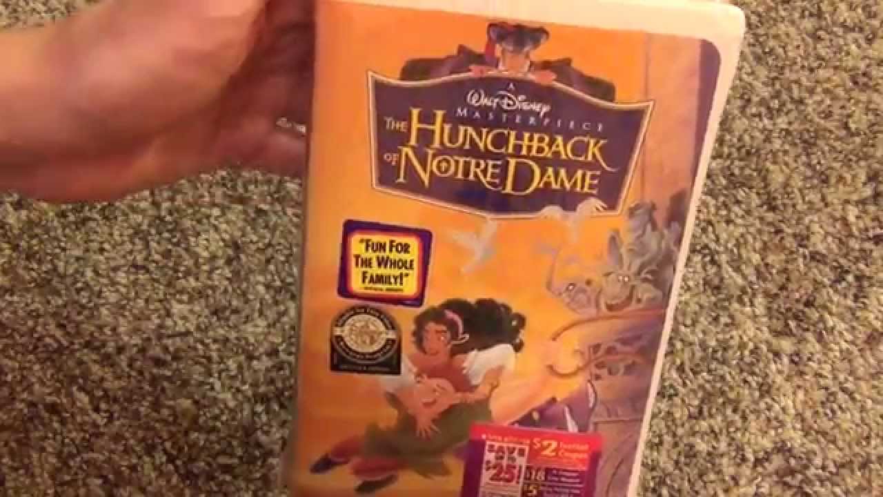 Распаковка фильма «Собор Парижской Богоматери» на VHS с коллекцией шедевров от Walt Disney