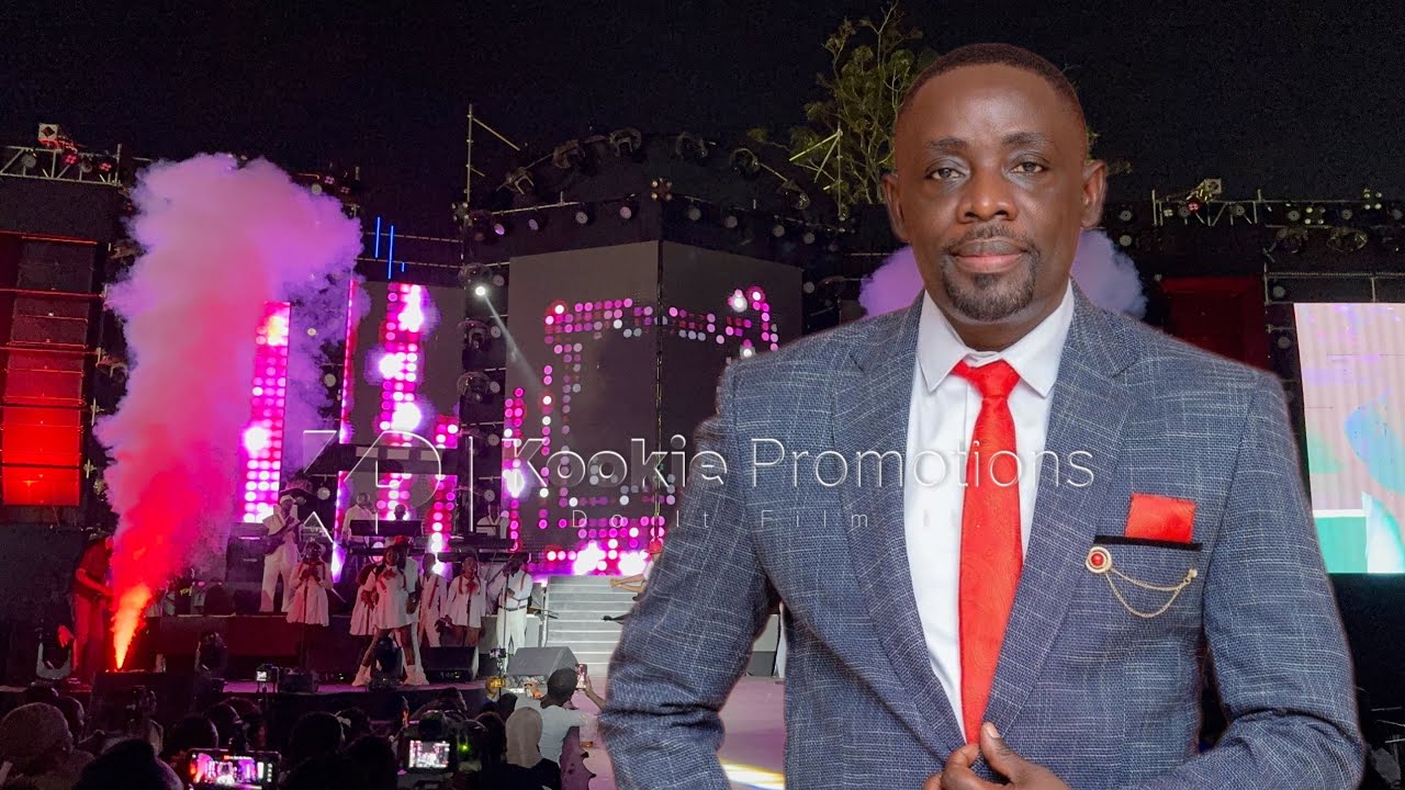 Enduulu!!! Hon. Geoffrey Lutaaya Aimee ku Stage, Ajjuziza Sheraton Gardens
