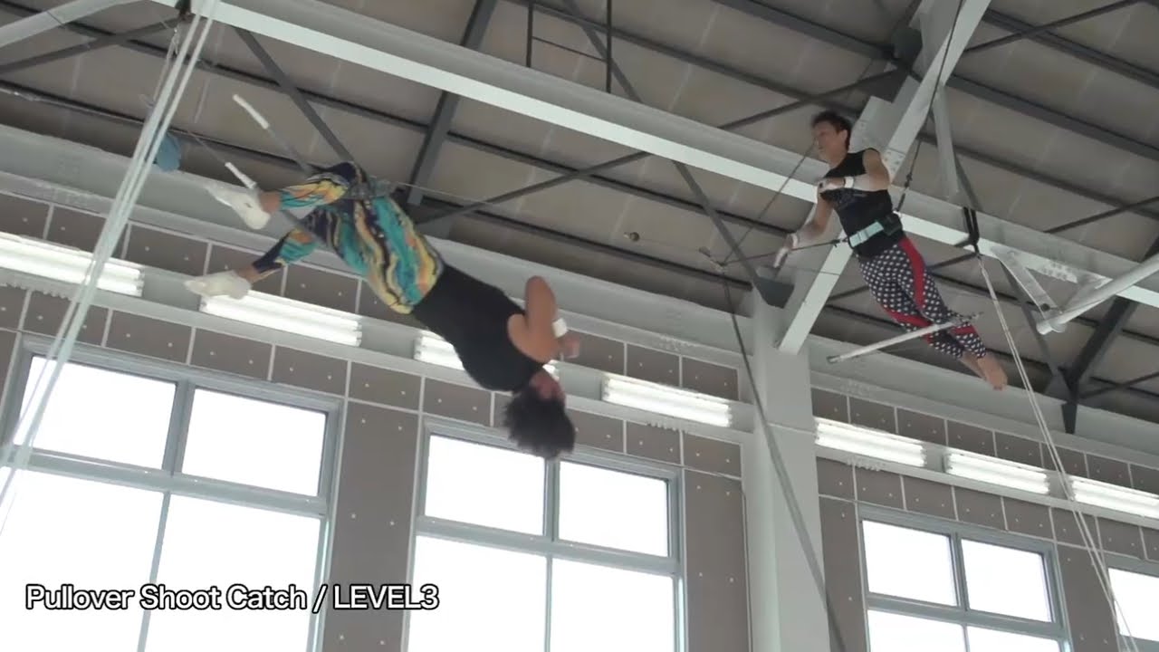 11 LEVEL3 Pullover Shoot Catch　：　Fly'n Fit　trapeze studio　空中ブランコ