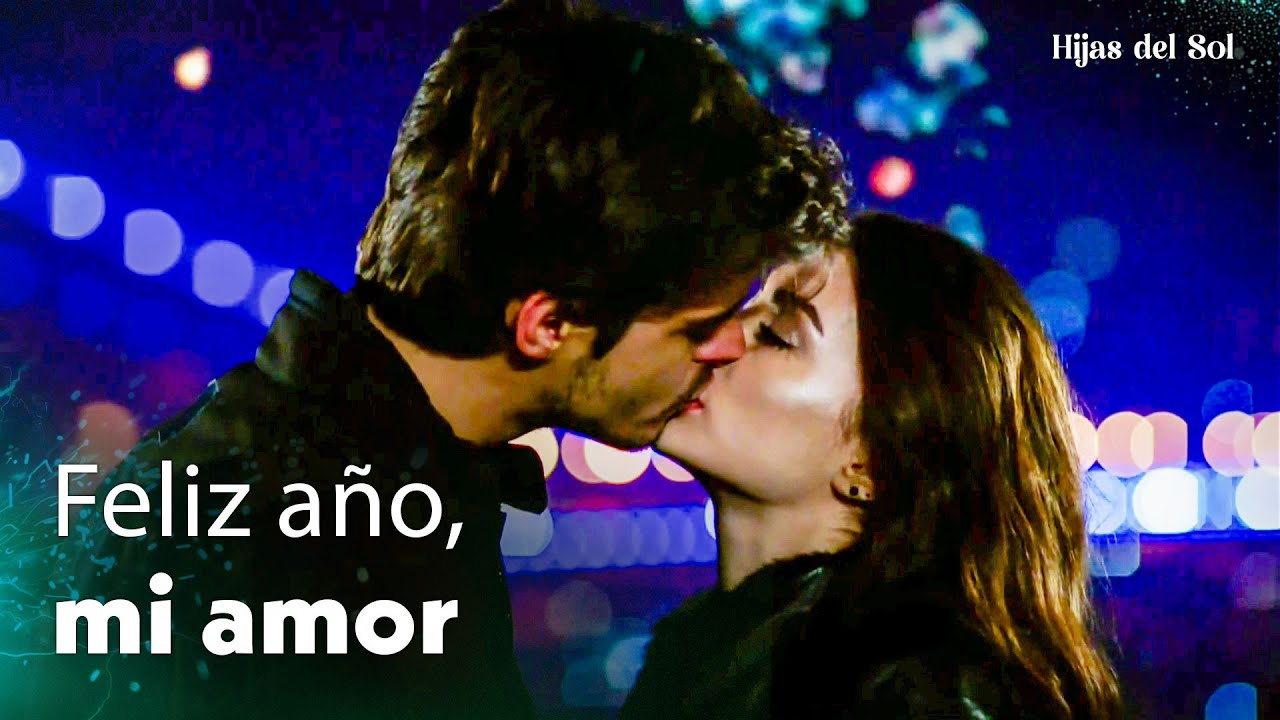 Beso de año nuevo de Savaş a Nazlı 💖🔥 - Hijas del Sol | Güneşin Kızları