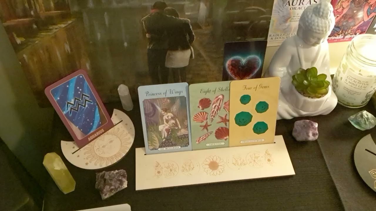 Aquarius ♒️ LOVE TAROT READING ❤️ Past person returns?❤️