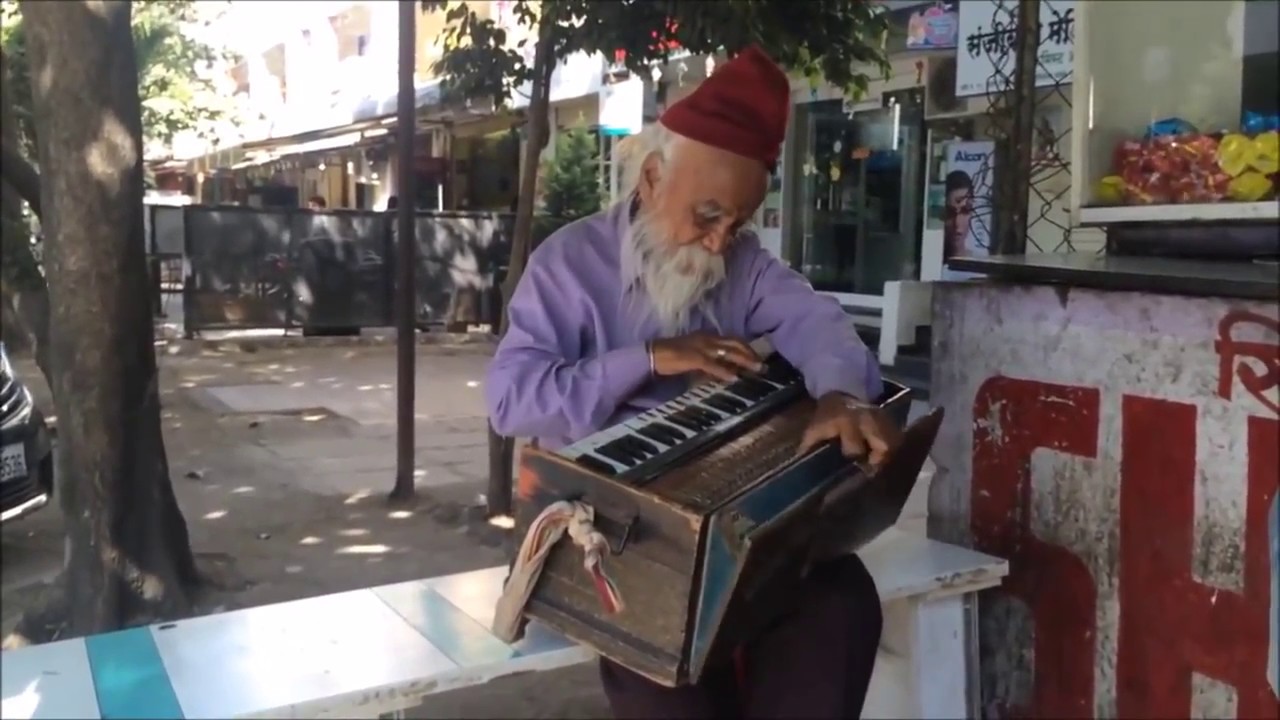 Harmonium Guru - Road Side Musician