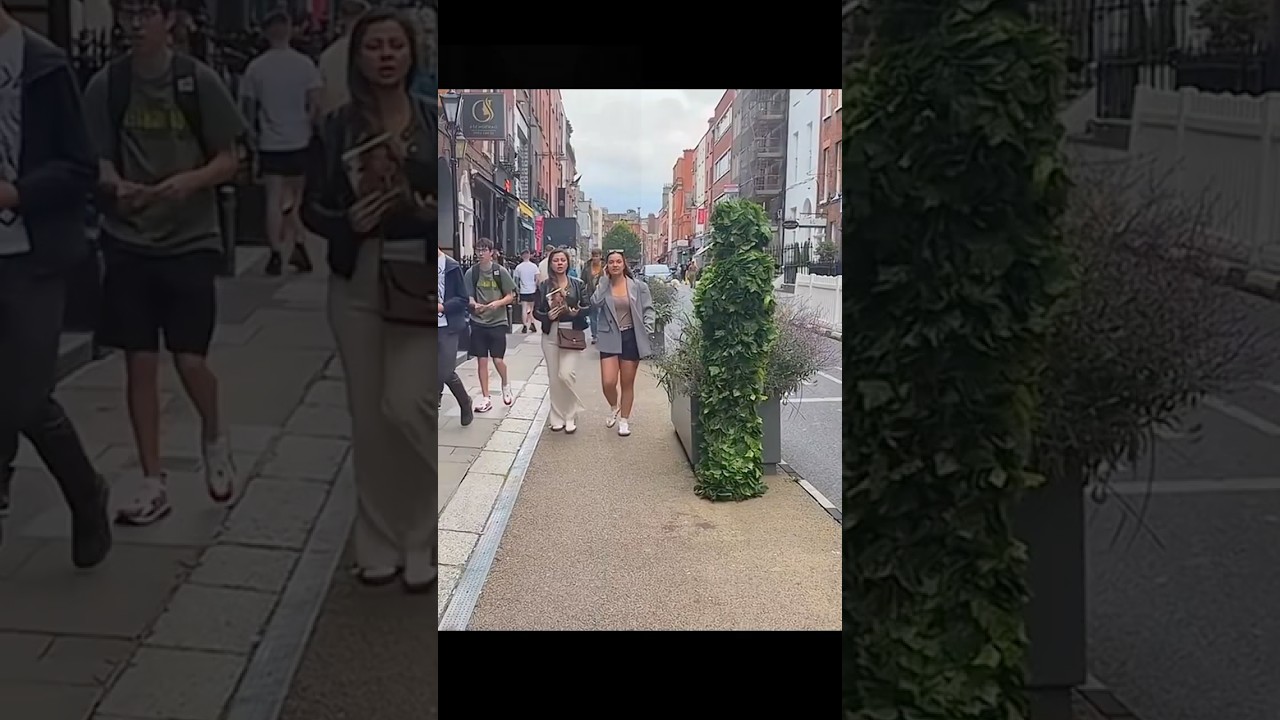 Jump Scare in Public | People’s Reactions 😱😱😱  